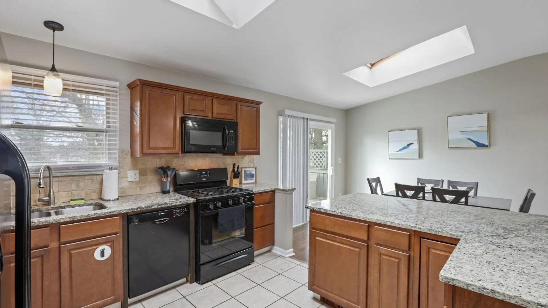 Housepitality - The Woodward Park Charmer - 4Br Columbus
